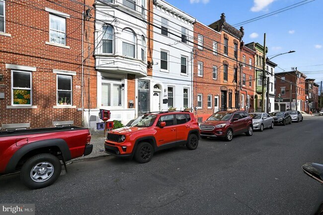 Foto del edificio - 2211 N Howard St