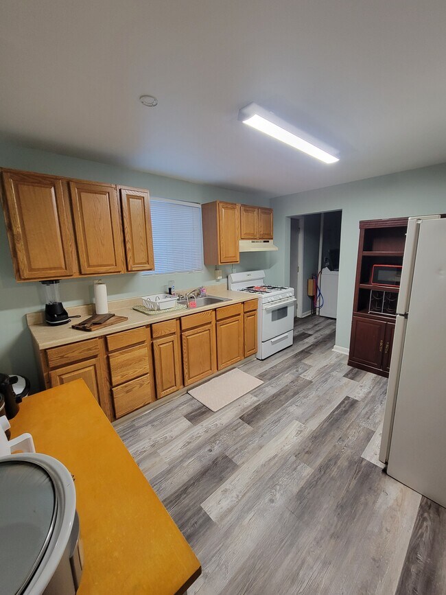 Cocina - 1628 Bell Ave