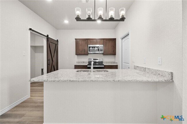 Foto del edificio - 126 Leon Ln