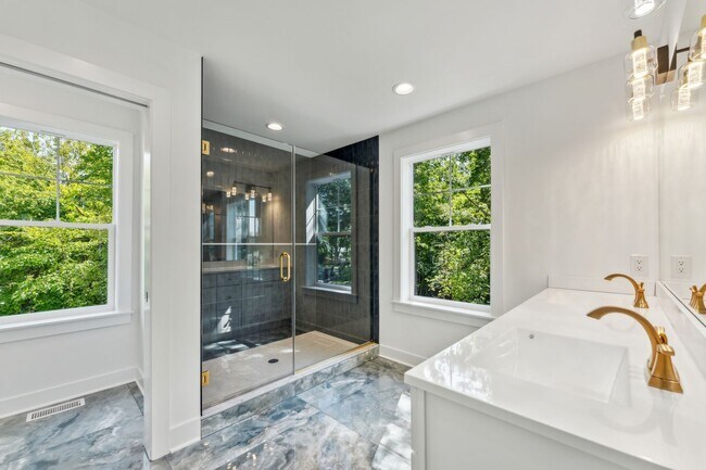 Building Photo - New construction single home in Plymouth M...