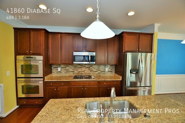 Foto del edificio - 41860 Diabase Square