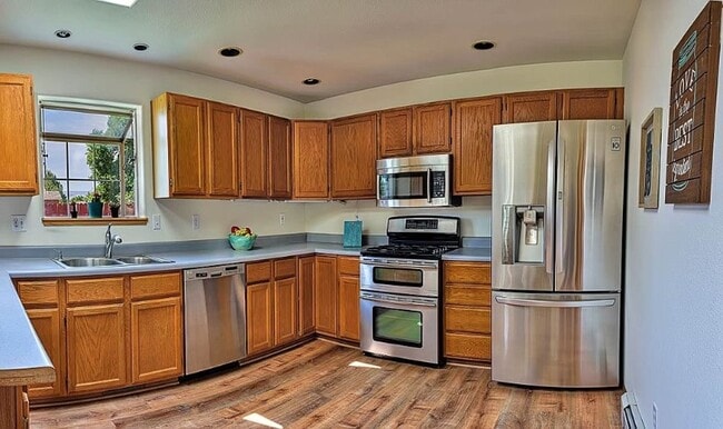 Building Photo - 2559 Janece Dr