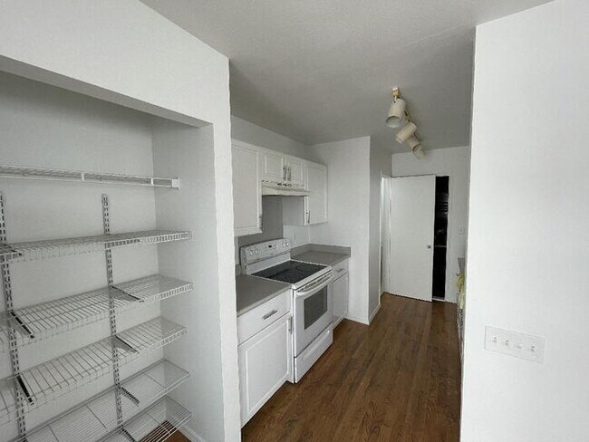 Foto del edificio - ALII COVE 3/2.5/2 garage, A/C, c-fan, W/D,...
