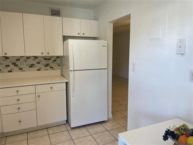 Building Photo - 7440 Miami Lakes Dr
