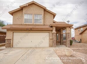 Building Photo - 817 Dakota River Ave