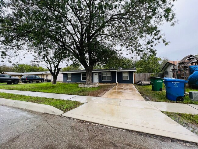 Foto del edificio - 4851 Castle Bow