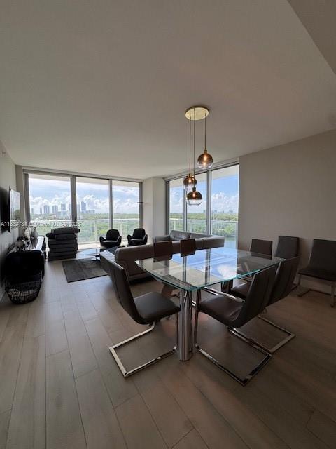 Foto principal - 16385 Biscayne Blvd