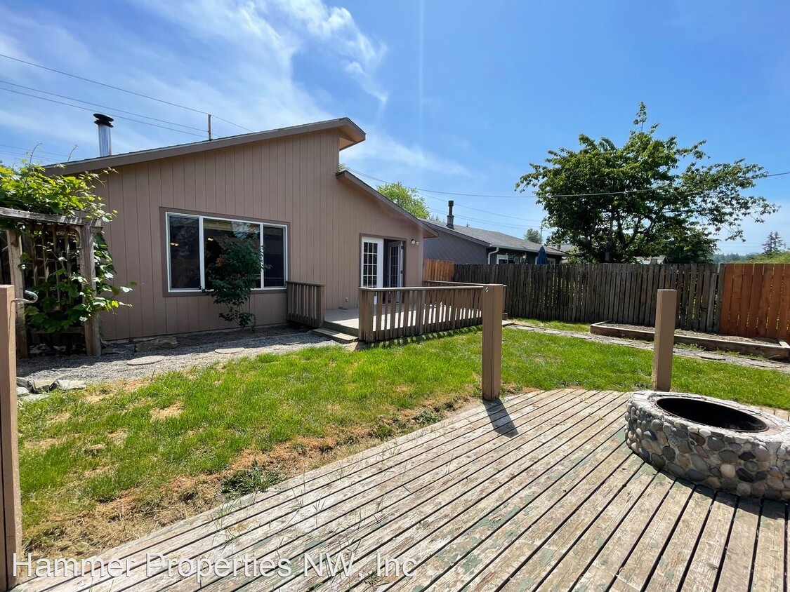Primary Photo - 3 br, 1 bath House - 2725 St Clair Street