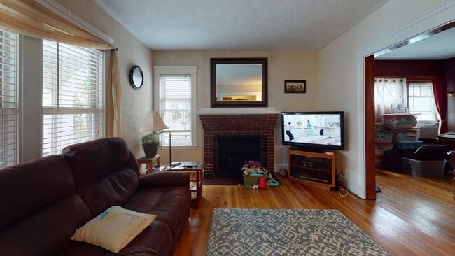 Building Photo - 72-74 Harlow St