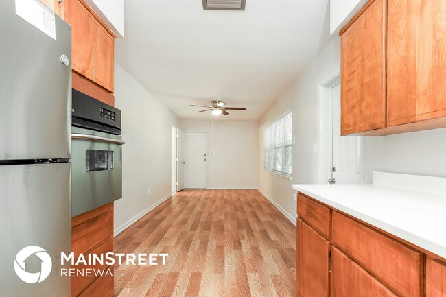 Foto del edificio - 5913 Wolf Rd