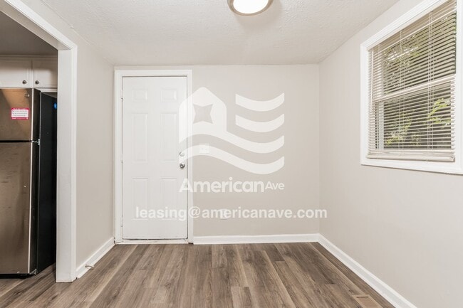 Building Photo - 315 Bay St