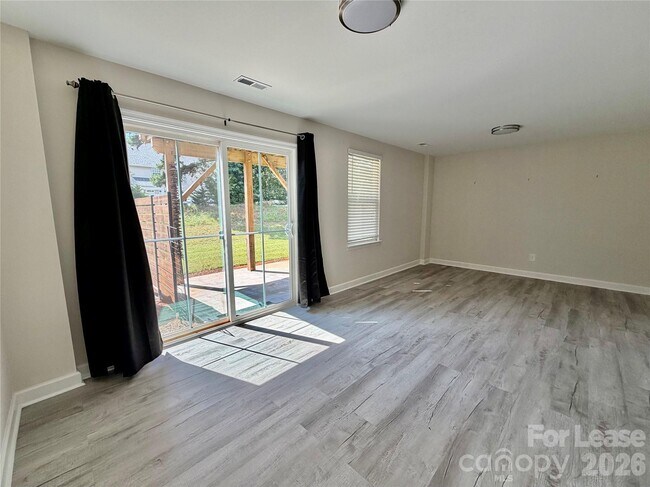 Building Photo - 2662 Grantham Place Dr