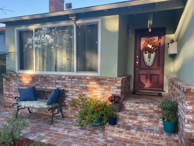 Frente de la casa - 1519 Fairfield St