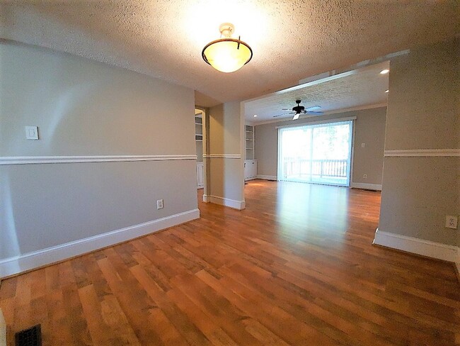 Foto del edificio - Lovely 3BR/3.5BA Townhouse in Timber Run V...