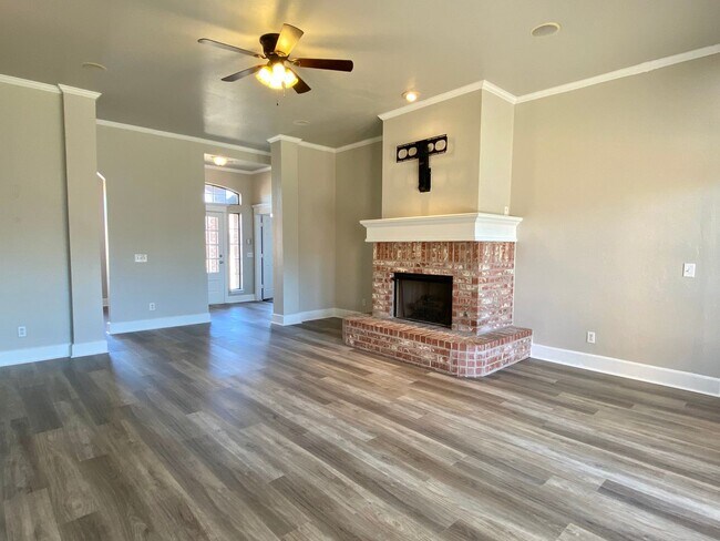 Foto del edificio - Beautifully Remodeled 3 bed, 2.5 bath Home...