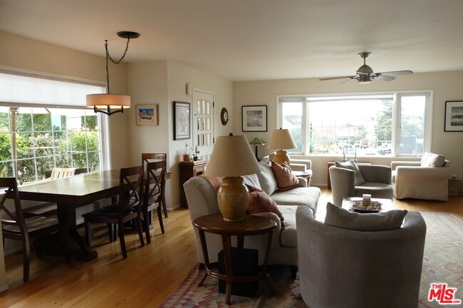 Building Photo - 100 Chiquita St