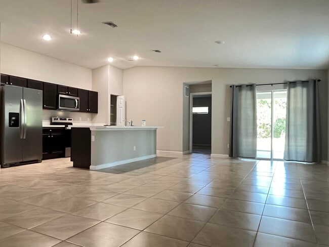 Foto del edificio - 1133 SW Ingrassina Ave