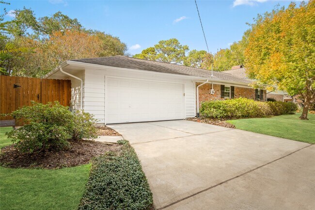 Foto del edificio - 10603 Lynbrook Dr