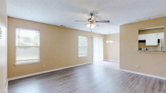 Foto del edificio - 3 br, 1 bath House - 2242 Whitecliff Dr