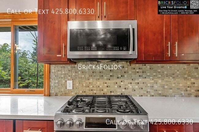 Building Photo - 11539 Corliss Ave N
