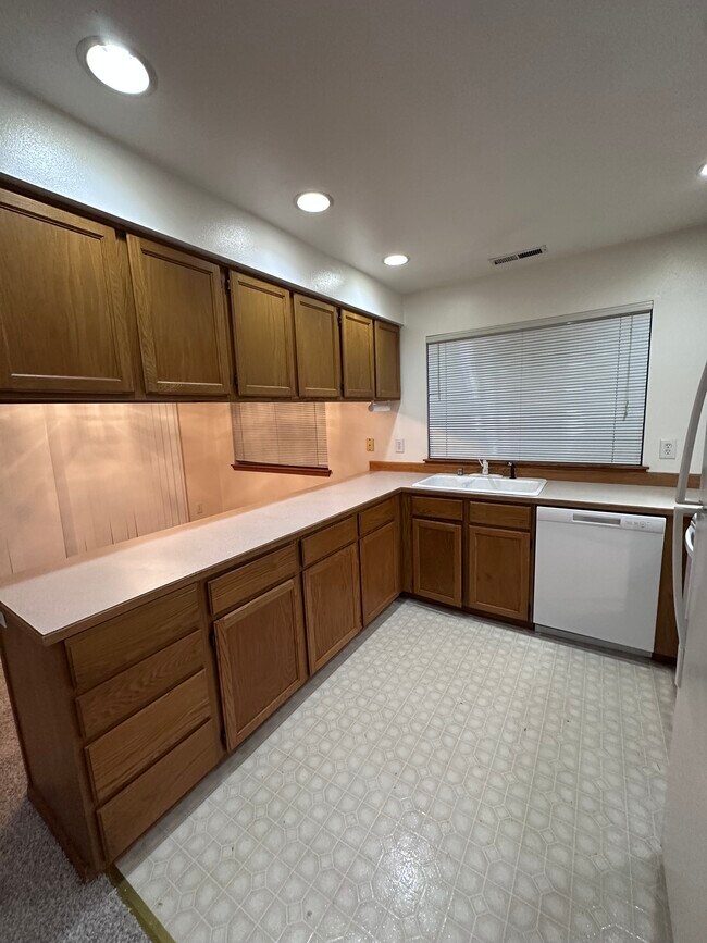 K/DR - 2210 Xenia St