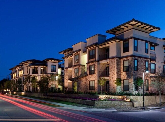 Foto del edificio - 6401 Escena Blvd