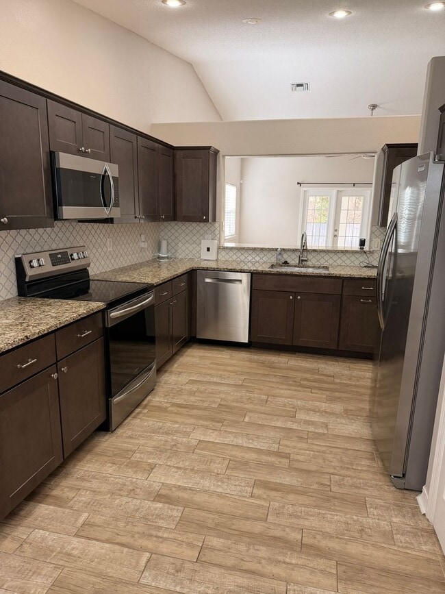 Foto del edificio - 3606 Bay Tree Rd