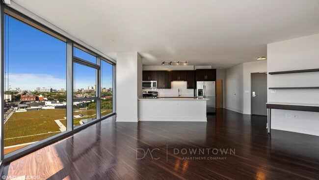 Building Photo - 1578 N Clybourn Ave