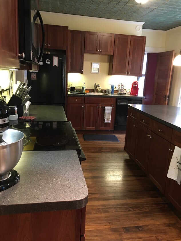Kitchen - 138 Whitney St
