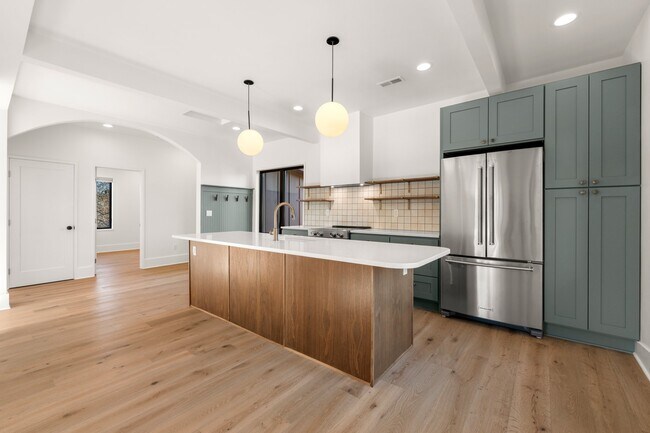 Foto del edificio - 2245 SE Brooklyn St