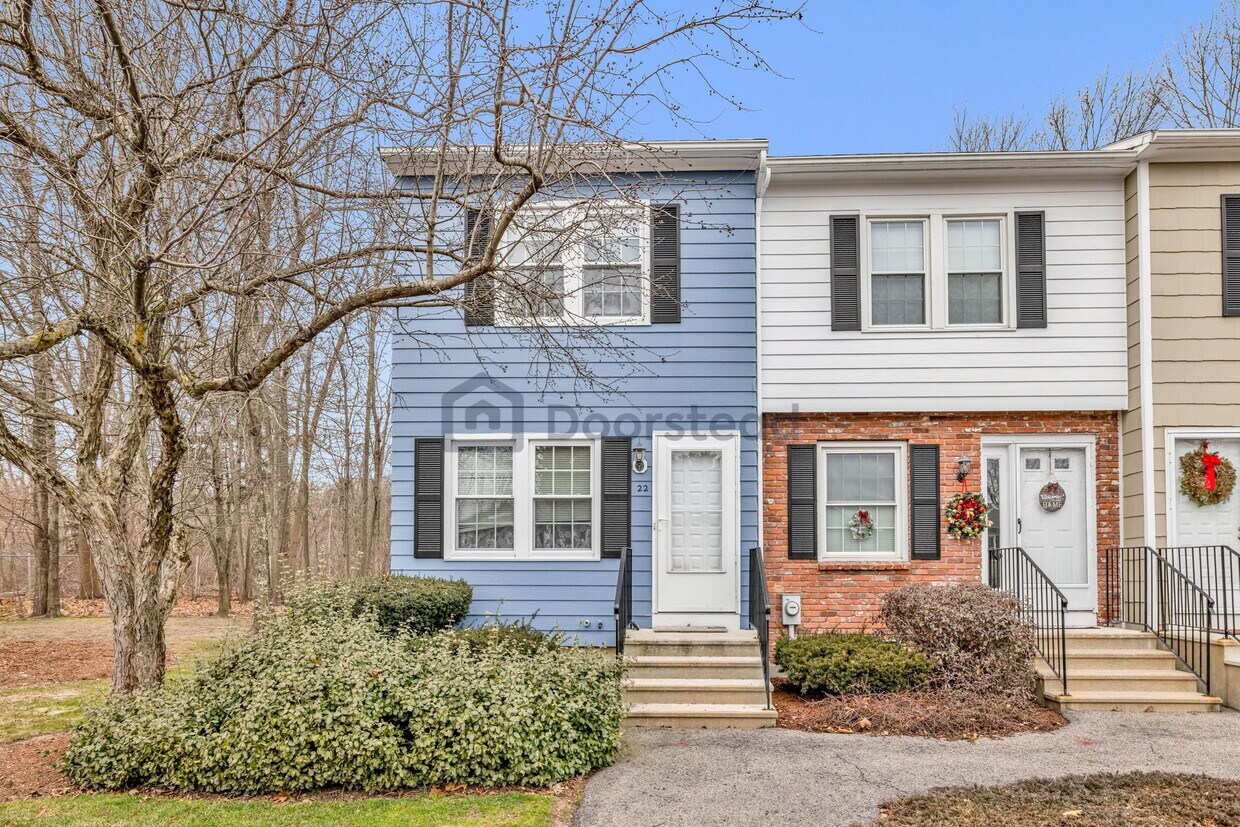 Primary Photo - 22 Mountainshire Dr