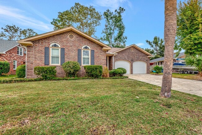 Building Photo - Charming 4-Bedroom, 2-Bath Brick Home with...