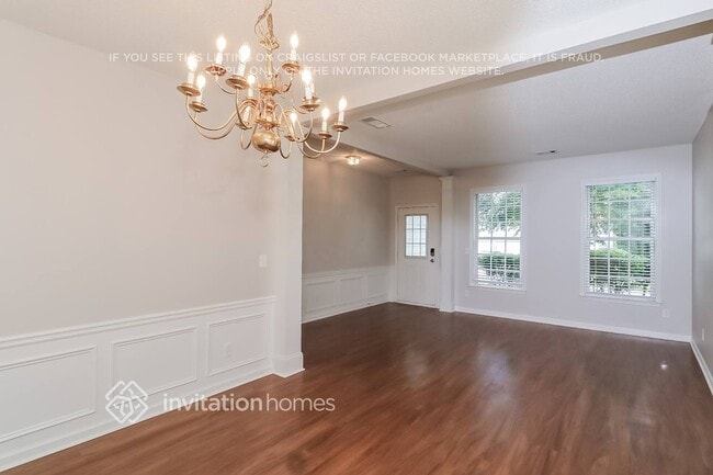 Building Photo - 133 Wallnut Hall Cir