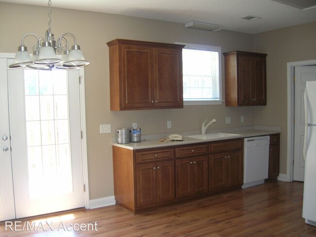Foto del edificio - 3 br, 2 bath House - 141 Ivy Street