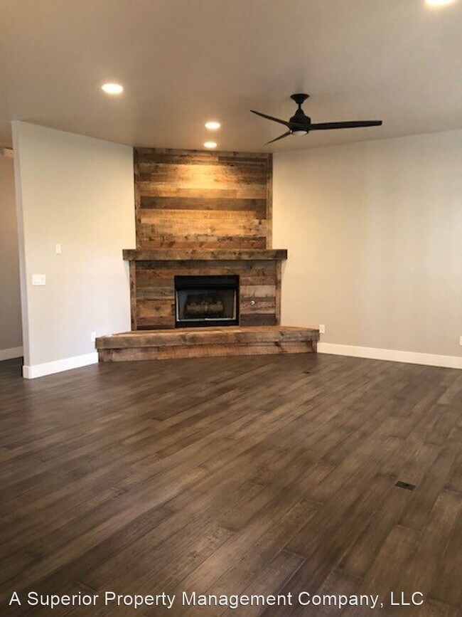 Foto del edificio - 3 br, 2 bath House - 60757 Golf Village Loop