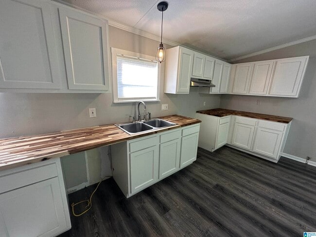 Building Photo - 114 Bettis Cir