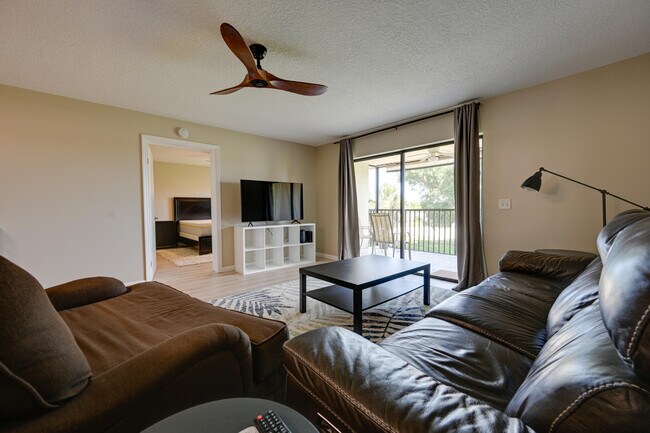 Building Photo - 333 S Patrick Dr