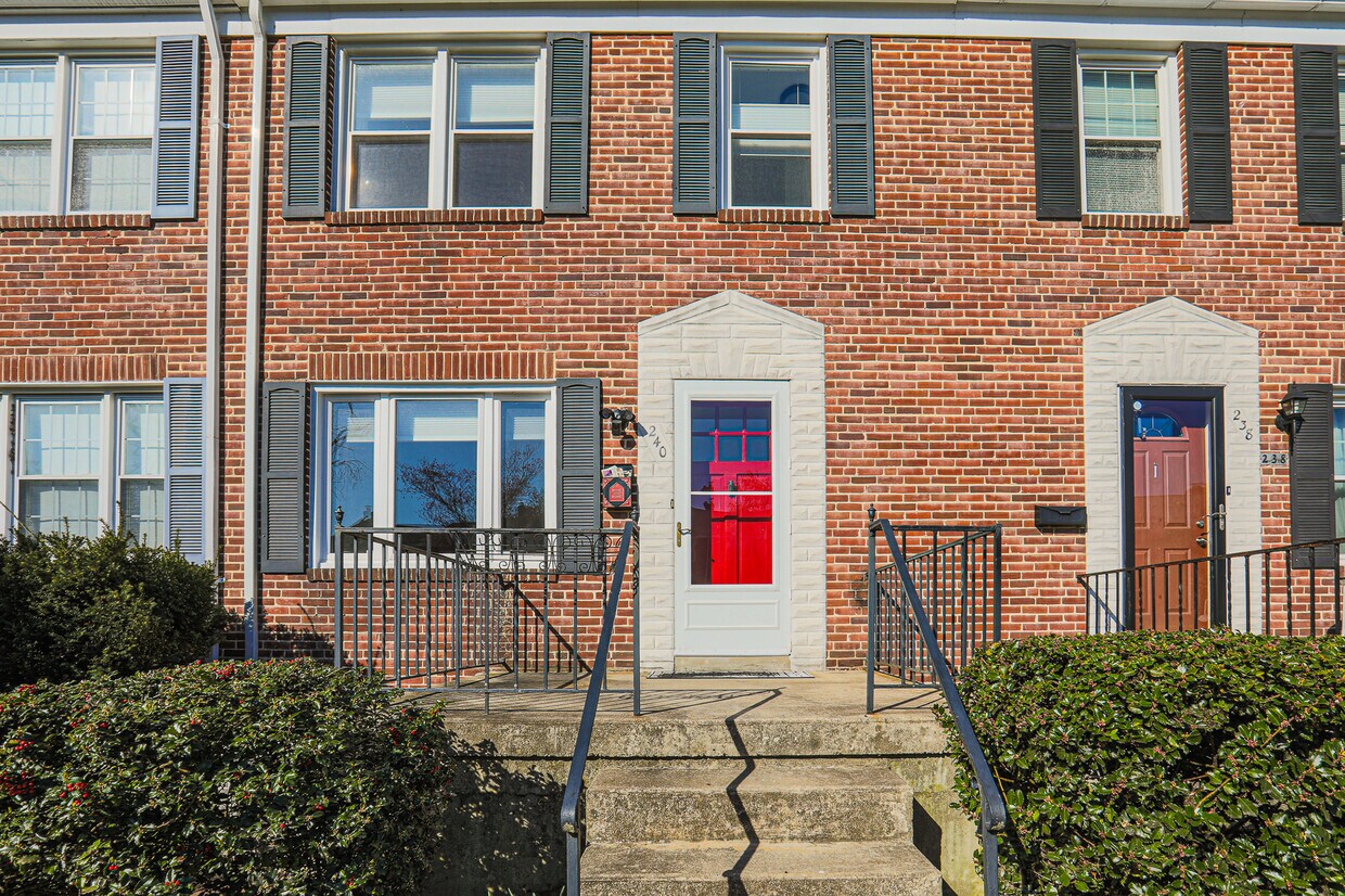 240 Medwick Garth E, Catonsville, MD 21228 Townhome Rentals in