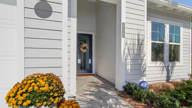 Building Photo - 207 River Rise Wy