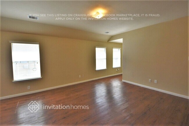 Foto del edificio - 18810 N Lyford Dr