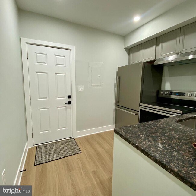 Foto del edificio - 3701 9th St NW