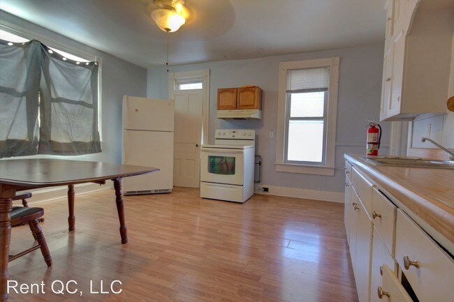 Building Photo - 2 br, 1 bath House - 1611 1/2 4th St