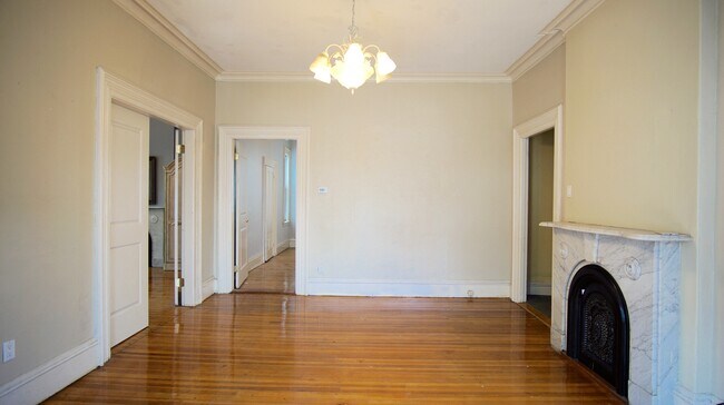 Building Photo - 119 Almy St