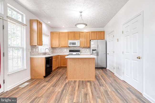 Building Photo - 116 Leeds Creek Cir
