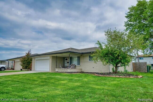 Foto del edificio - 34486 Hawke Dr