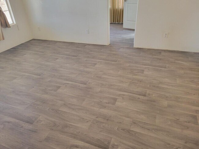 Foto del edificio - 3115 N Fairview Ave