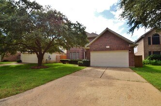 Building Photo - 6747 Cleft Stone Dr