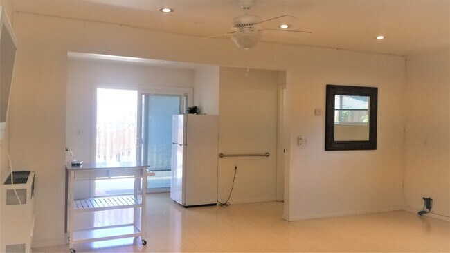 Building Photo - 11966 Weir St