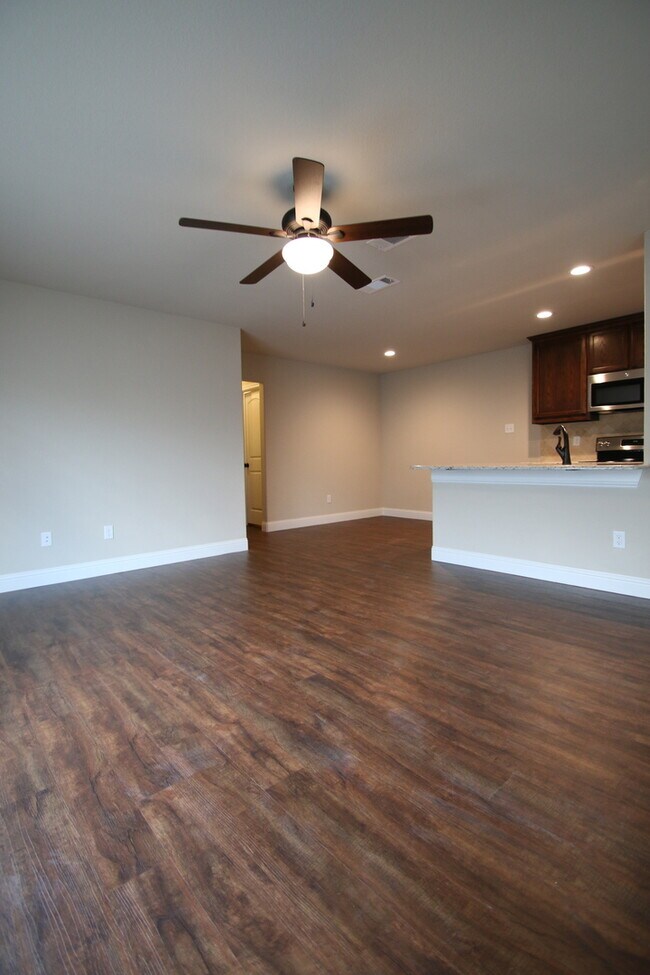 Building Photo - 8032-8034 Arbor