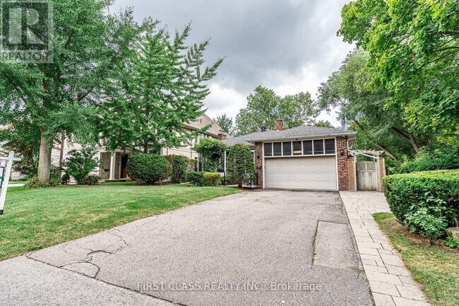 Building Photo - 81 Hillcrest Ave